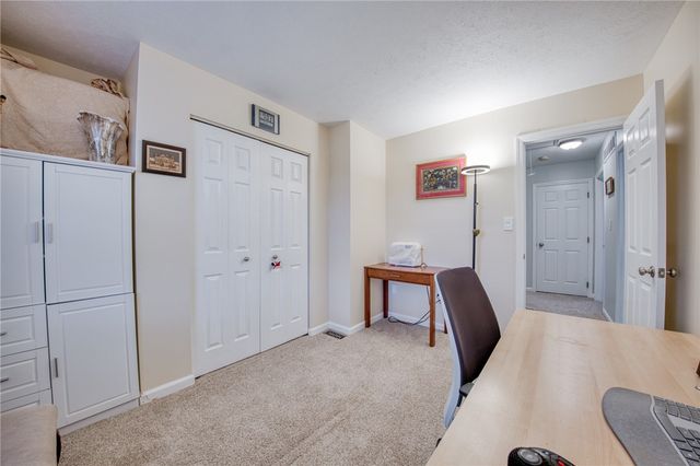 102 Bayberry Lane, Cranberry Twp, PA 16066