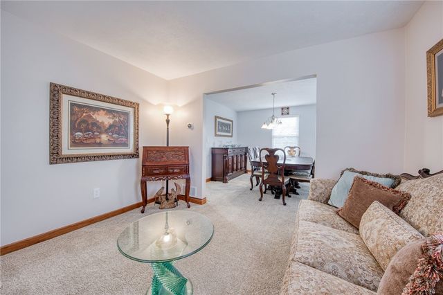 102 Bayberry Lane, Cranberry Twp, PA 16066