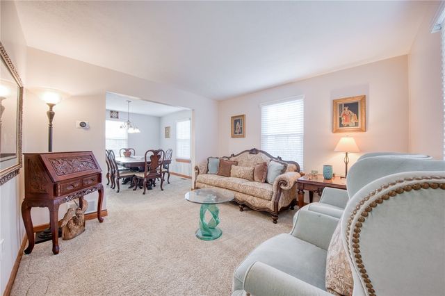 102 Bayberry Lane, Cranberry Twp, PA 16066