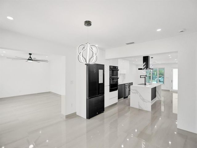 4530 SW 34th Drive, Dania Beach, FL 33312