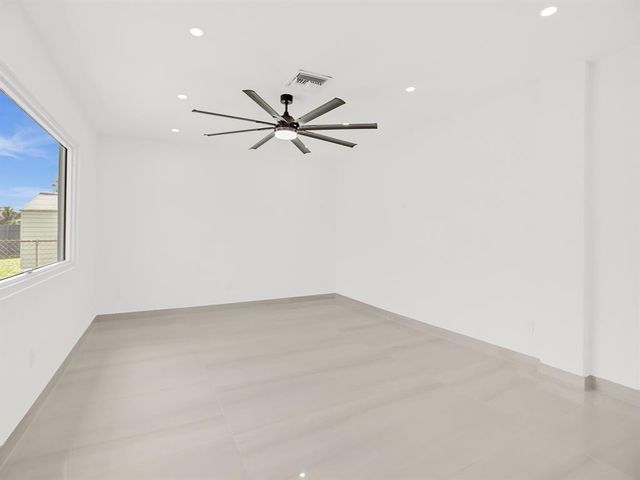 4530 SW 34th Drive, Dania Beach, FL 33312