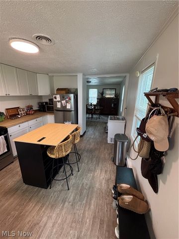 10526 Florida Street, Aurora, OH 44202