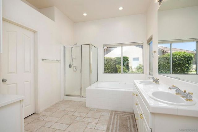 1221 Palomares Ct., Fallbrook, CA 92028