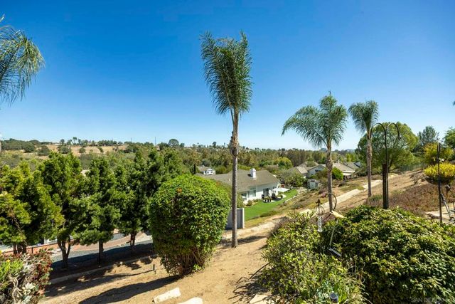 1221 Palomares Ct., Fallbrook, CA 92028