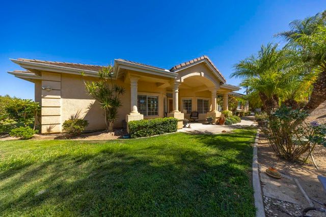 1221 Palomares Ct., Fallbrook, CA 92028