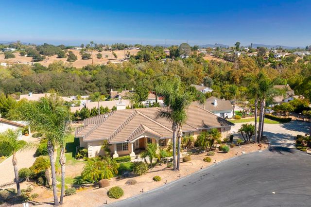 1221 Palomares Ct., Fallbrook, CA 92028