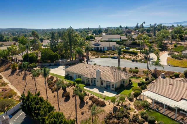 1221 Palomares Ct., Fallbrook, CA 92028