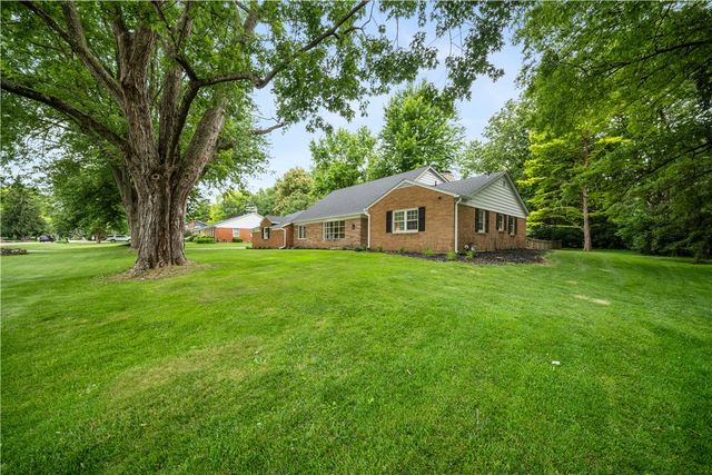 2196 Merrimont Drive, Troy, OH 45373