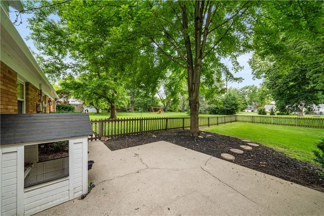 2196 Merrimont Drive, Troy, OH 45373