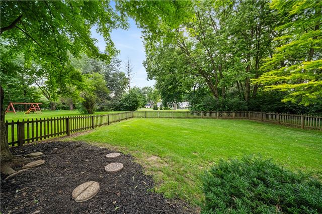 2196 Merrimont Drive, Troy, OH 45373