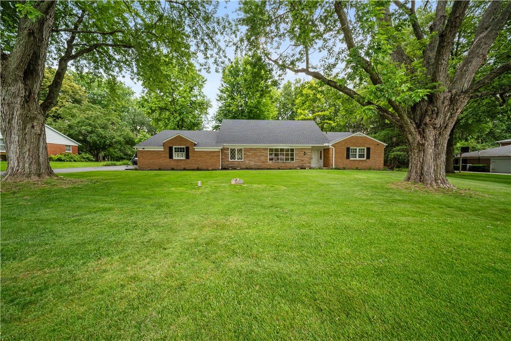 2196 Merrimont Drive, Troy, OH 45373