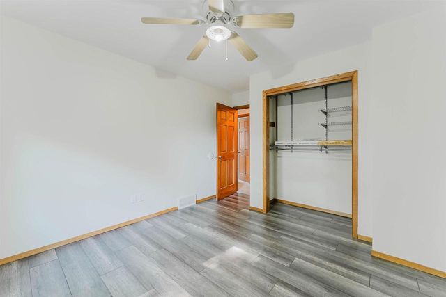 992 HONEY CREEK ROAD, Oshkosh, WI 54904