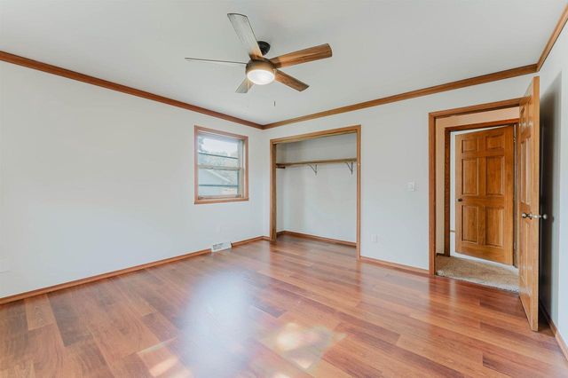 992 HONEY CREEK ROAD, Oshkosh, WI 54904