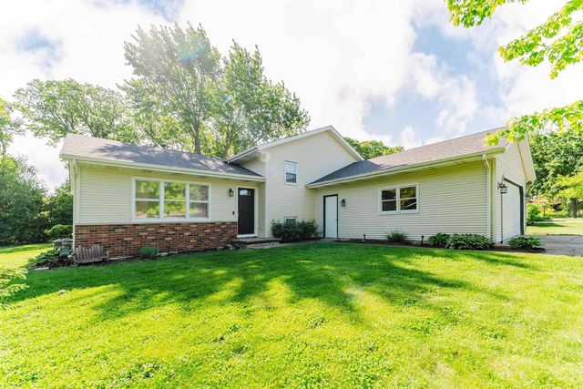 992 HONEY CREEK ROAD, Oshkosh, WI 54904