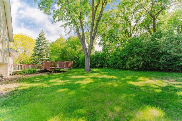 992 HONEY CREEK ROAD, Oshkosh, WI 54904
