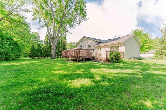 992 HONEY CREEK ROAD, Oshkosh, WI 54904
