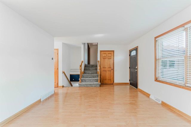 992 HONEY CREEK ROAD, Oshkosh, WI 54904