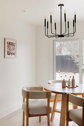 2220 E Stassney LN B, Austin, TX 78744