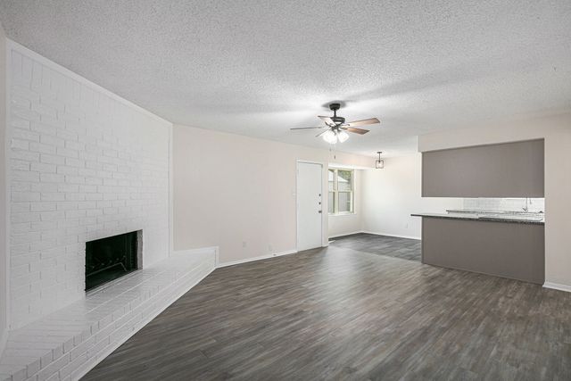 1417 Warren Lane, Fort Worth, TX 76112