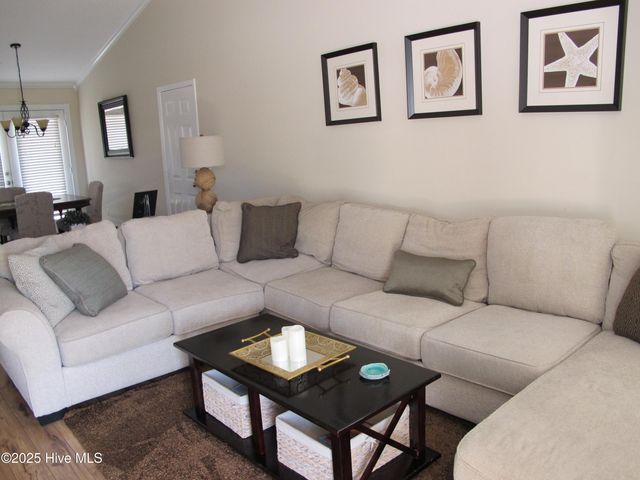 5613 W Chop Way, Wilmington, NC 28412