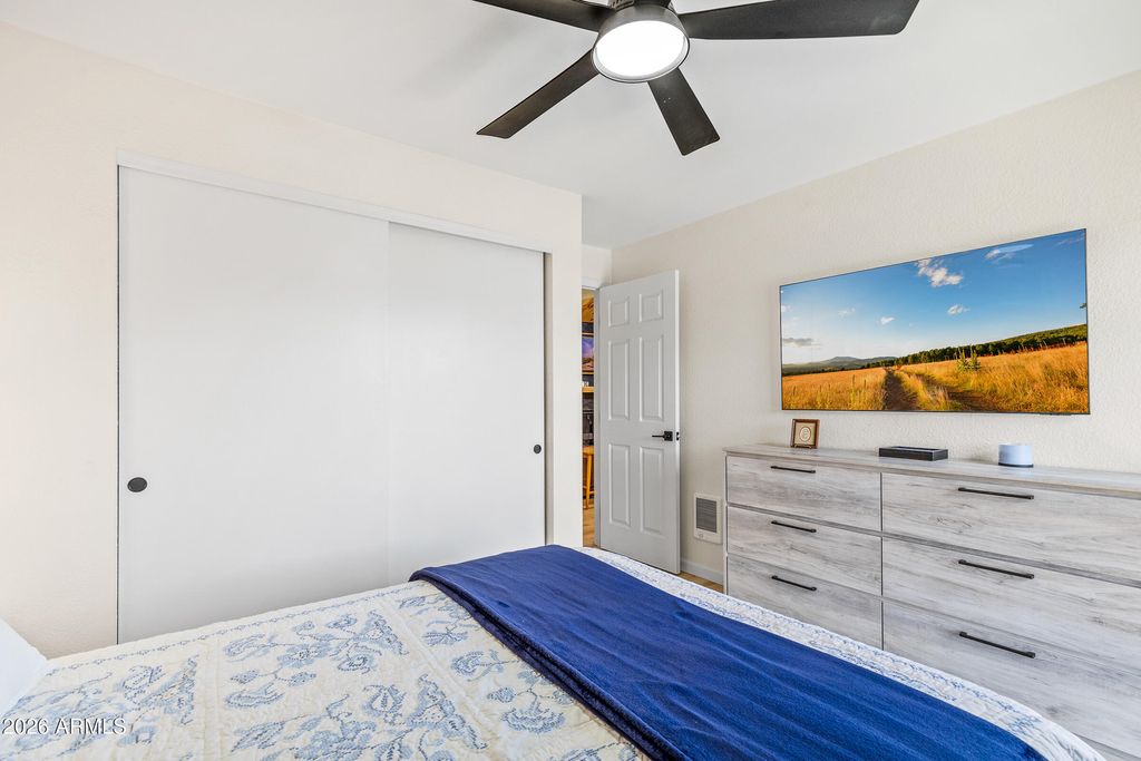 Image 17 of property listing at 17980 S WALAPAI Road B2, Munds Park, AZ 86017