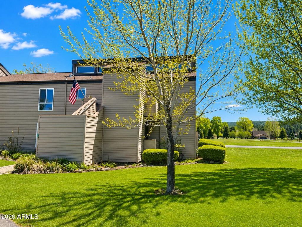 Image 2 of property listing at 17980 S WALAPAI Road B2, Munds Park, AZ 86017