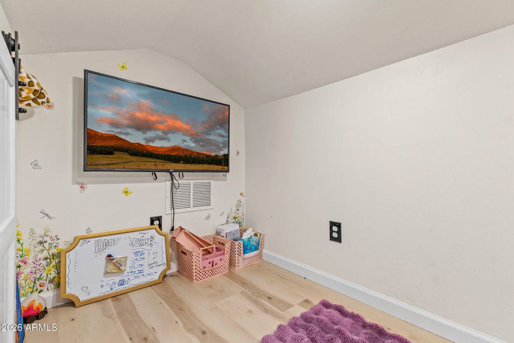 Image 22 of property listing at 17980 S WALAPAI Road B2, Munds Park, AZ 86017