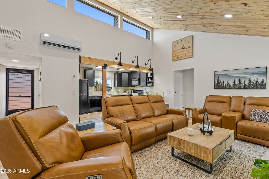 Image 5 of property listing at 17980 S WALAPAI Road B2, Munds Park, AZ 86017