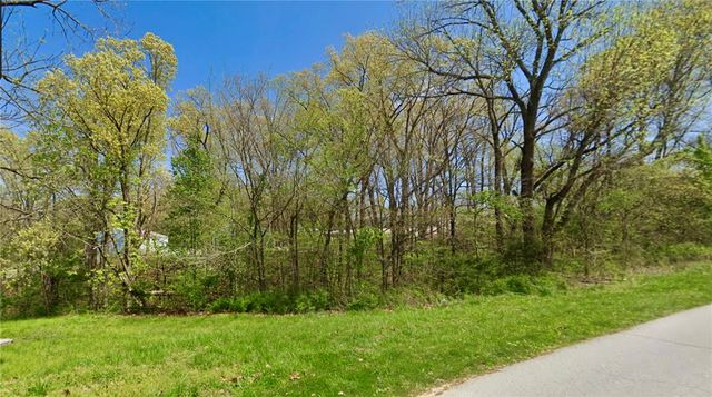 16127 Robin Road, Bella Vista, AR 72715