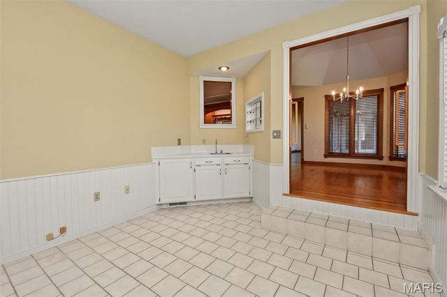 899 Sherwood Drive, Springfield, MO 65810