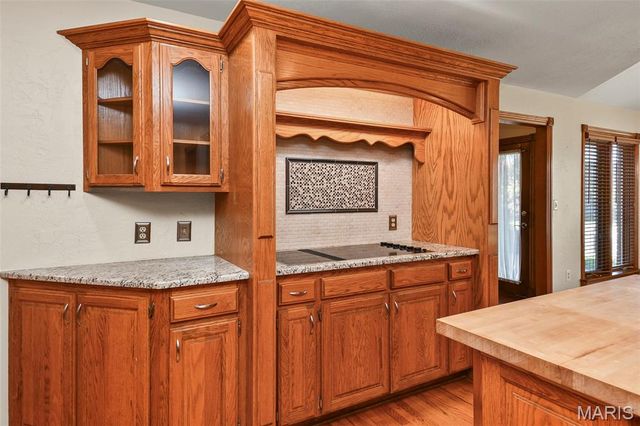 899 Sherwood Drive, Springfield, MO 65810