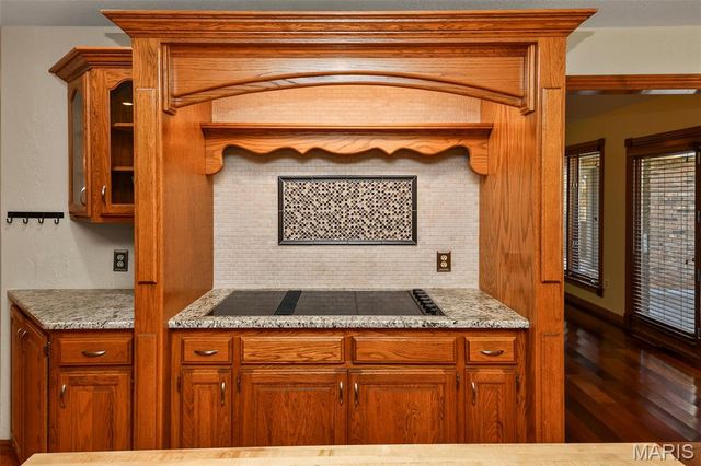 899 Sherwood Drive, Springfield, MO 65810