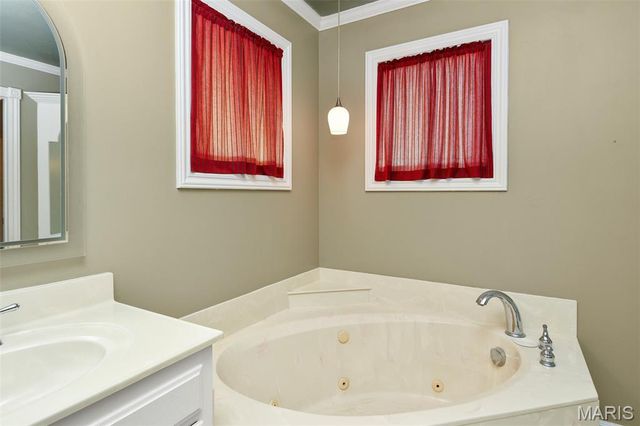 899 Sherwood Drive, Springfield, MO 65810