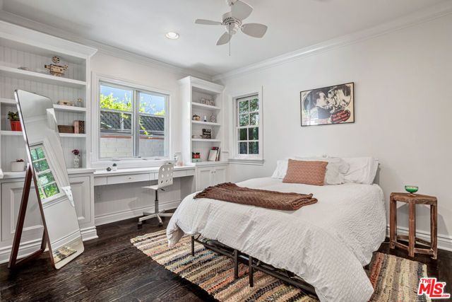 4537 Agnes Avenue, Valley Village, CA 91607