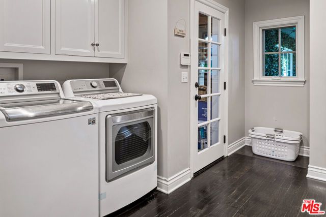 4537 Agnes Avenue, Valley Village, CA 91607