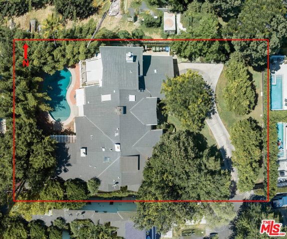 4537 Agnes Avenue, Valley Village, CA 91607