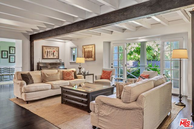 4537 Agnes Avenue, Valley Village, CA 91607