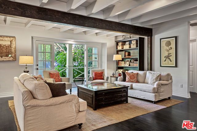 4537 Agnes Avenue, Valley Village, CA 91607