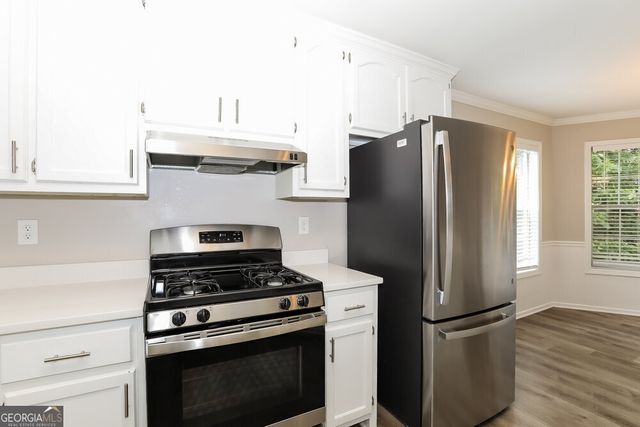 809 Ravins Way, Stockbridge, GA 30281