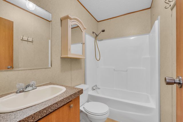 137 Parrish Ln, Sparta, TN 38583