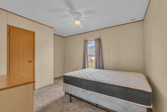 137 Parrish Ln, Sparta, TN 38583