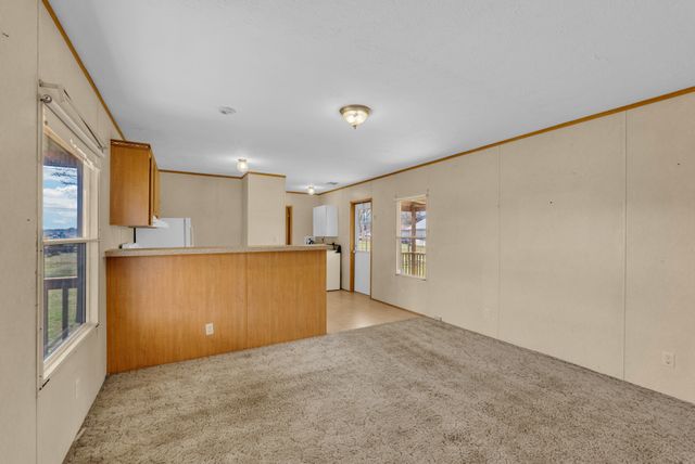 137 Parrish Ln, Sparta, TN 38583