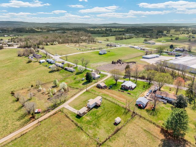 137 Parrish Ln, Sparta, TN 38583