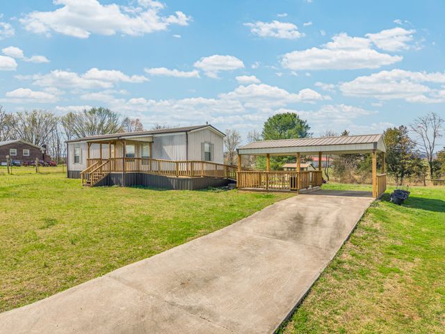 137 Parrish Ln, Sparta, TN 38583