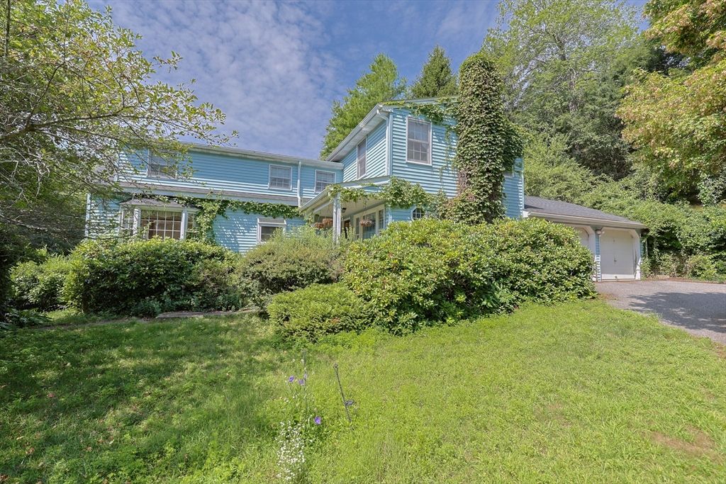 179 Whitins Road, Sutton, MA 01590