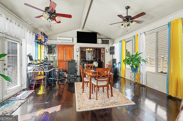 1952 Poplar Falls Avenue, Lithonia, GA 30058