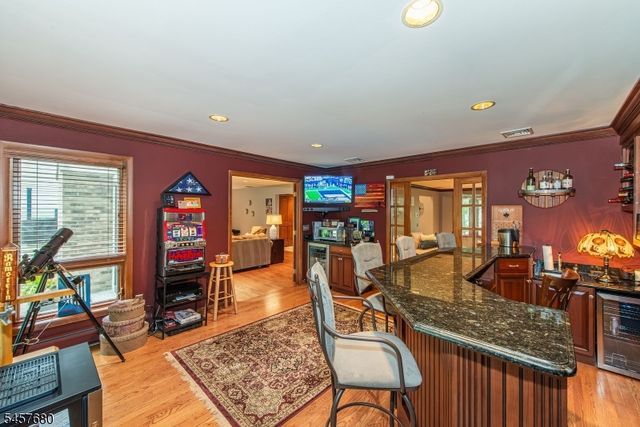 27 Alize Dr, Kinnelon Boro, NJ 07405