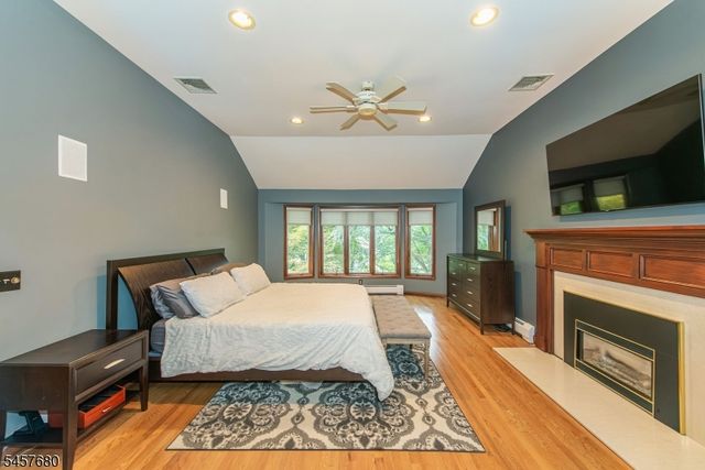 27 Alize Dr, Kinnelon Boro, NJ 07405