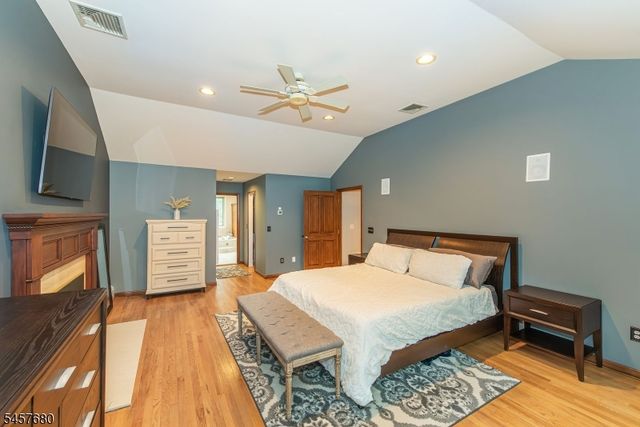 27 Alize Dr, Kinnelon Boro, NJ 07405