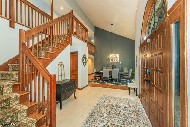 27 Alize Dr, Kinnelon Boro, NJ 07405